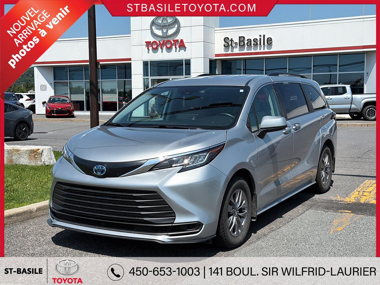 Silver 2023 Toyota Sienna Minivan Automatic