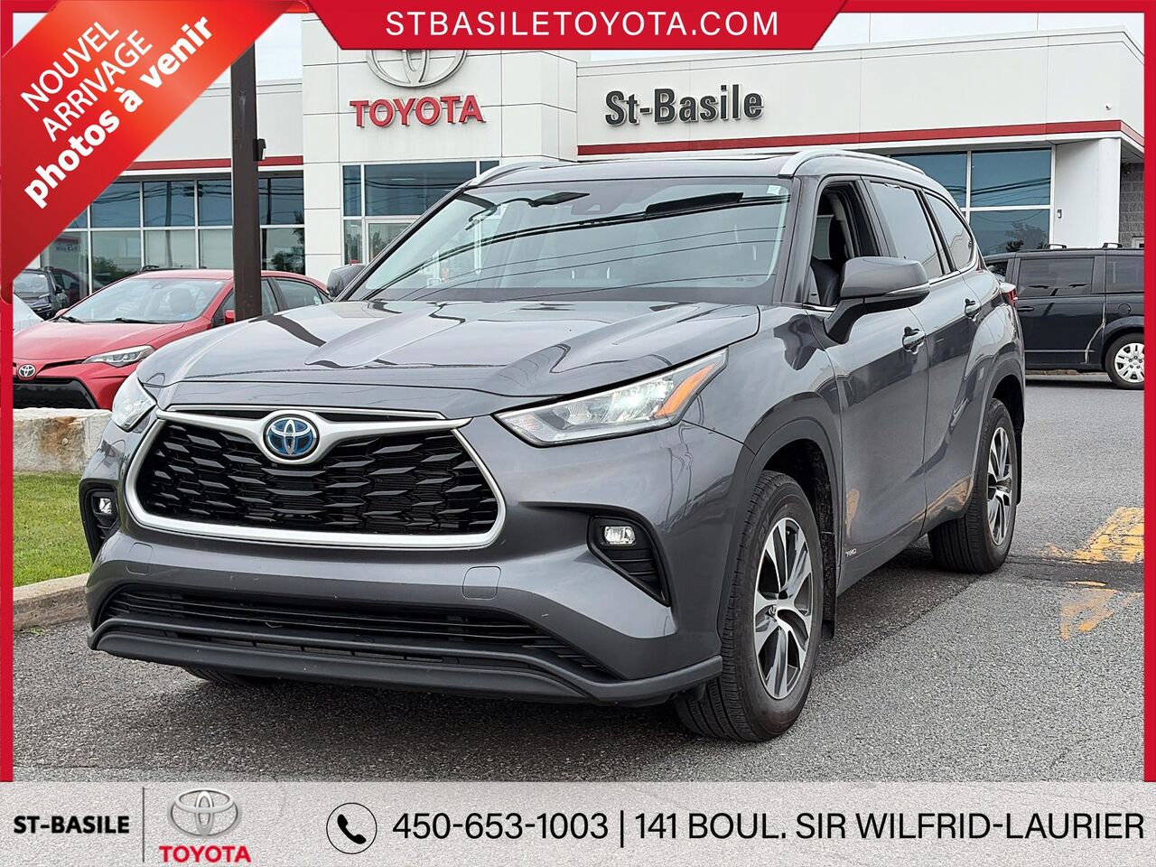 Gray 2023 Toyota Highlander Hybrid SUV / Crossover All-Wheel Drive Automatic