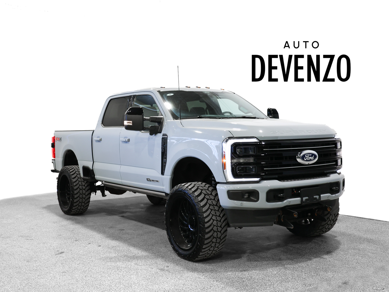 Ford F-250 Super Duty Platinum Crew Cab 4WD 2026