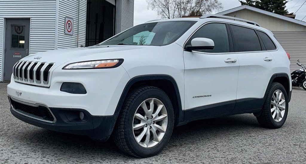 2018 Jeep CHEROKEE White Amos - photo #0