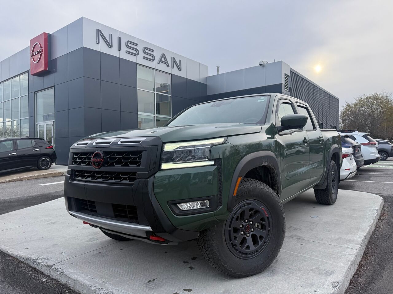 2025 Nissan Frontier PRO-4X Crew Cab 4WD