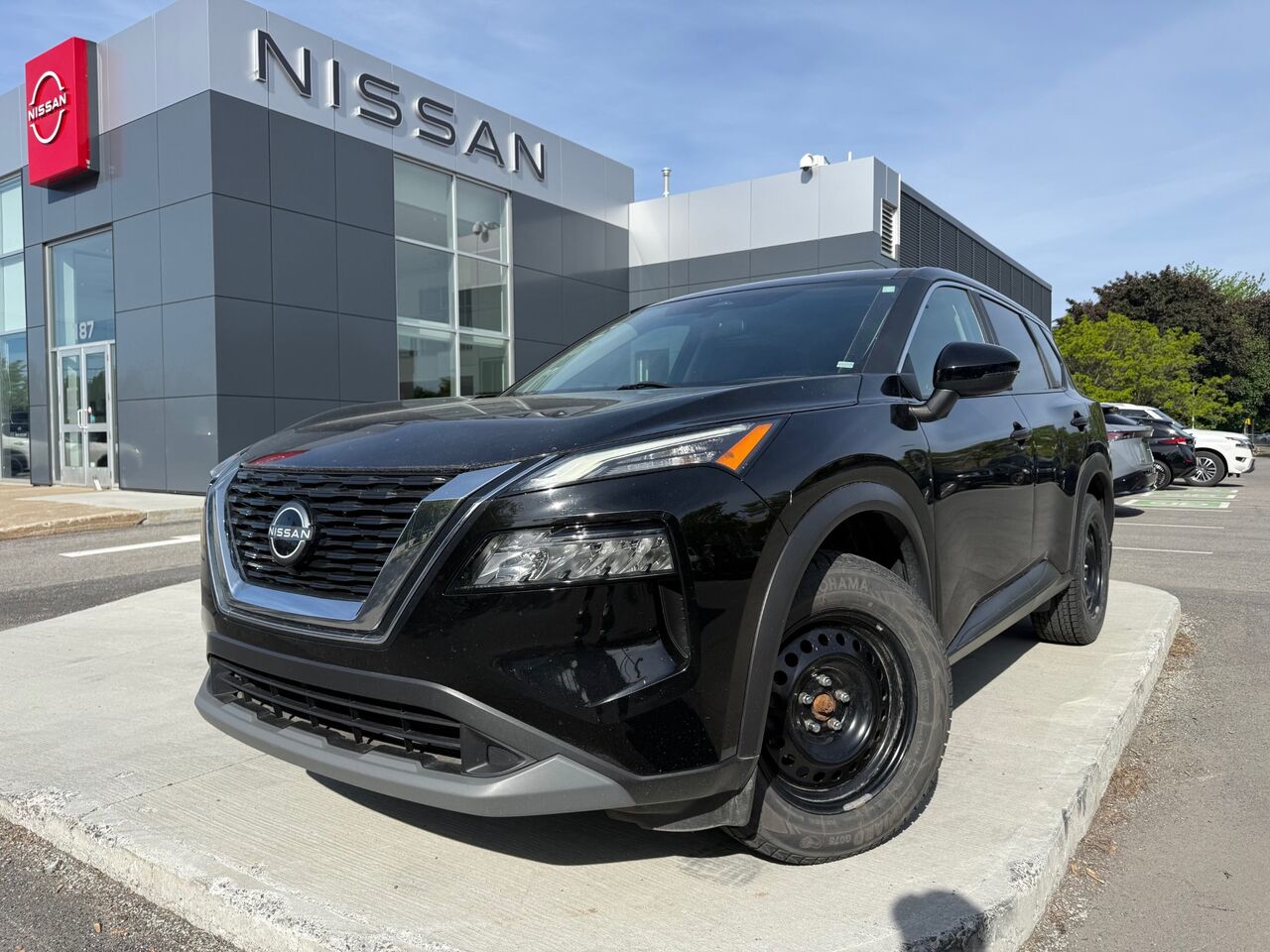 Black 2023 Nissan Rogue S AWD SUV / Crossover All-Wheel Drive Continuously Variable Transmission