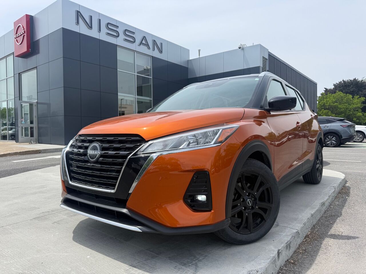 Orange 2022 Nissan Kicks SV FWD SUV / Crossover Front-Wheel Drive Continuously Variable Transmission
