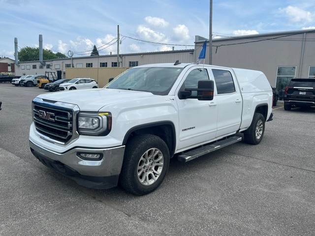 White 2018 GMC Sierra 1500 SLE Crew Cab 4WD Pickup Truck Four-Wheel Drive Automatic