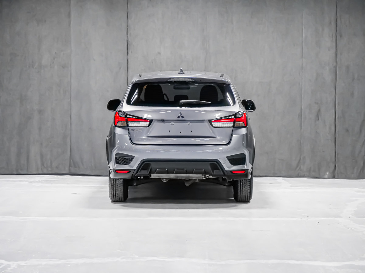 Light Grey Rvr 2024 Mitsubishi RVR pre-owned for sale in Montreal, starting at $23,480