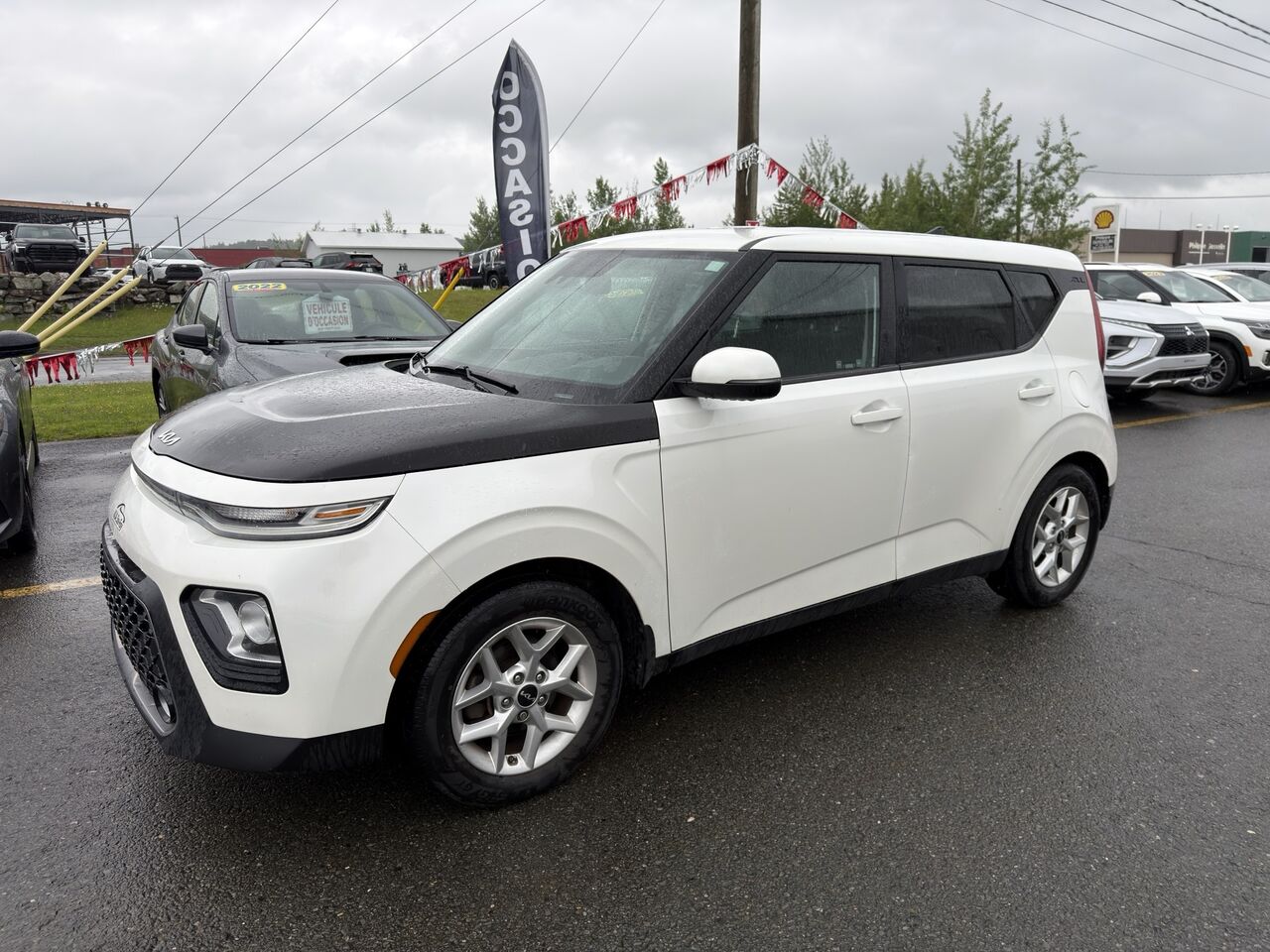 White 2022 Kia Soul SUV / Crossover Front-Wheel Drive Continuously Variable Transmission