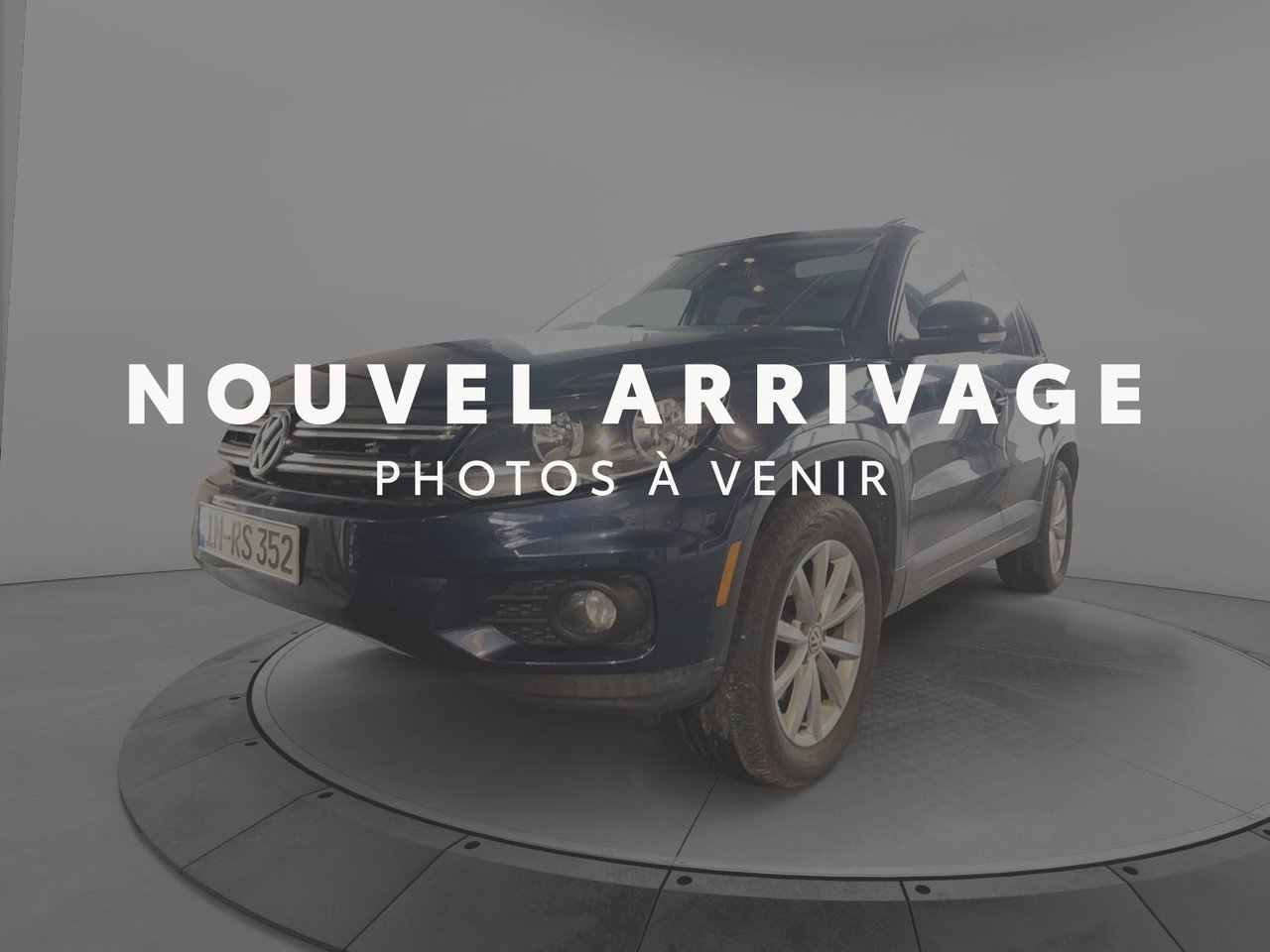 2017 Volkswagen Tiguan VIN WVGNV7AX5HK016430 Blue Baie-Comeau - photo #0