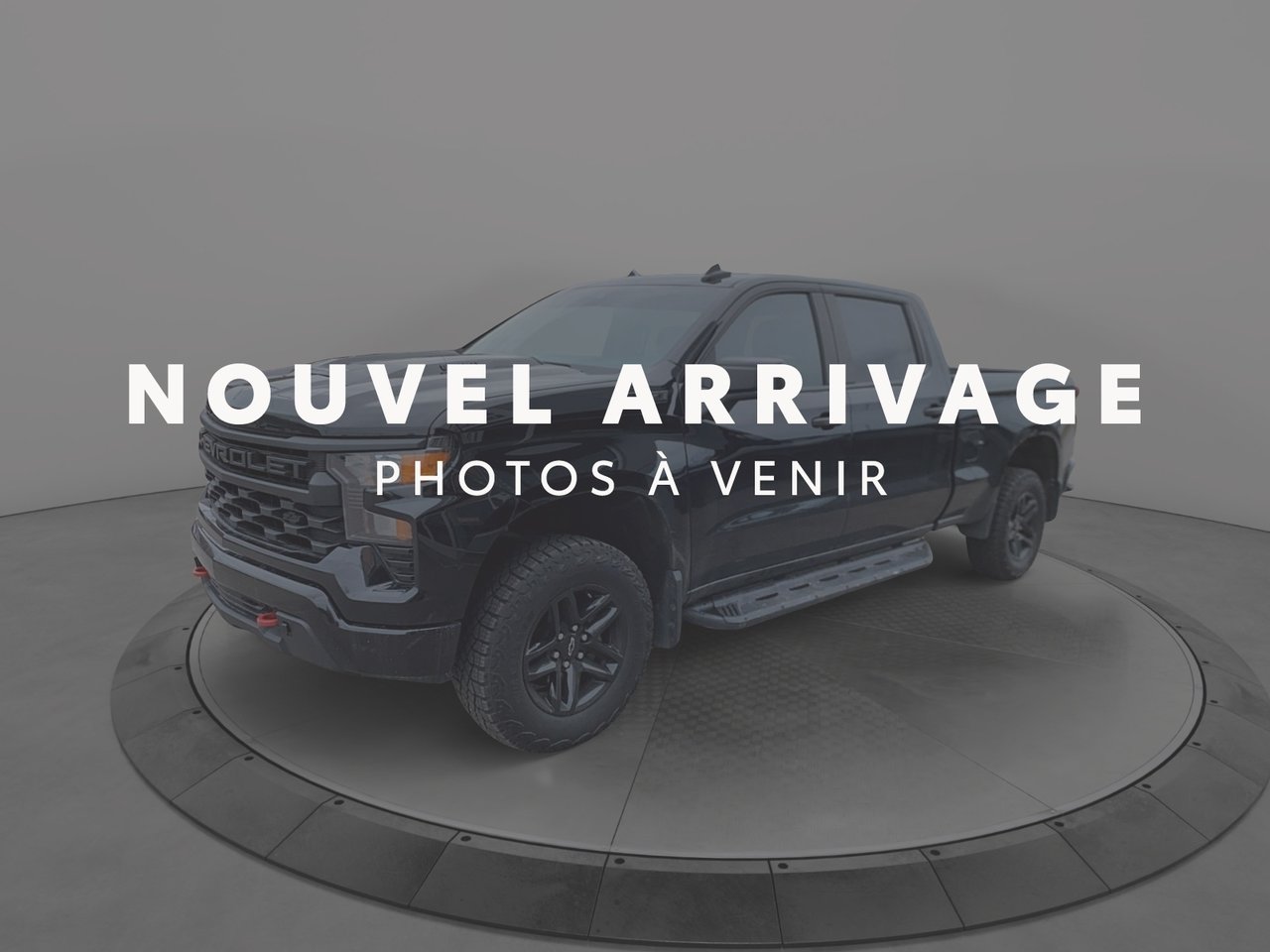 Chevrolet Silverado 1500 Custom Trail Boss 2024 Noir Baie-Comeau - photo #0