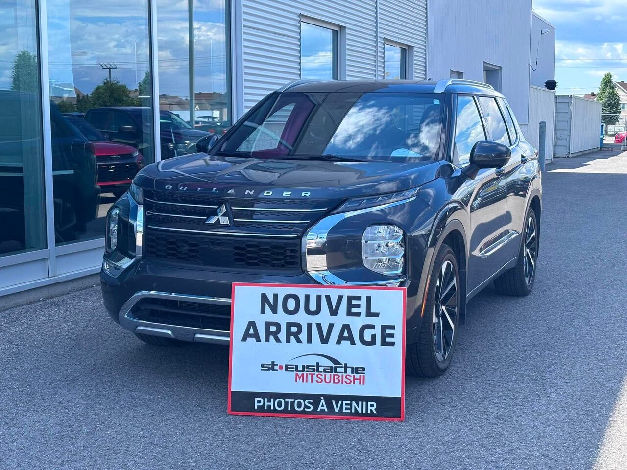 Mitsubishi Outlander PHEV 2025 Noir Saint-Eustache - photo #0