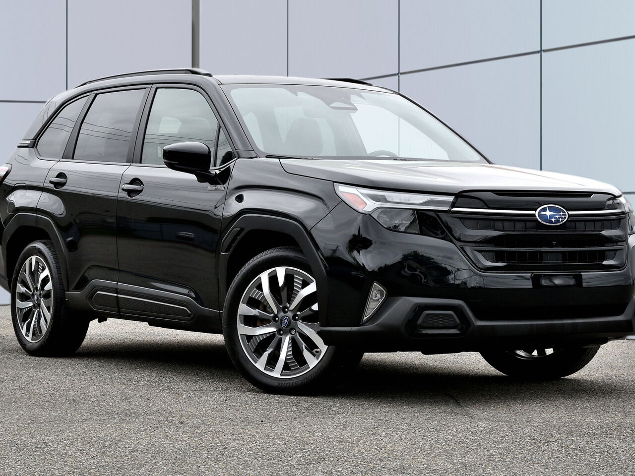 Black 2025 Subaru Forester Hybrid e-BOXER Premier AWD SUV / Crossover Automatic