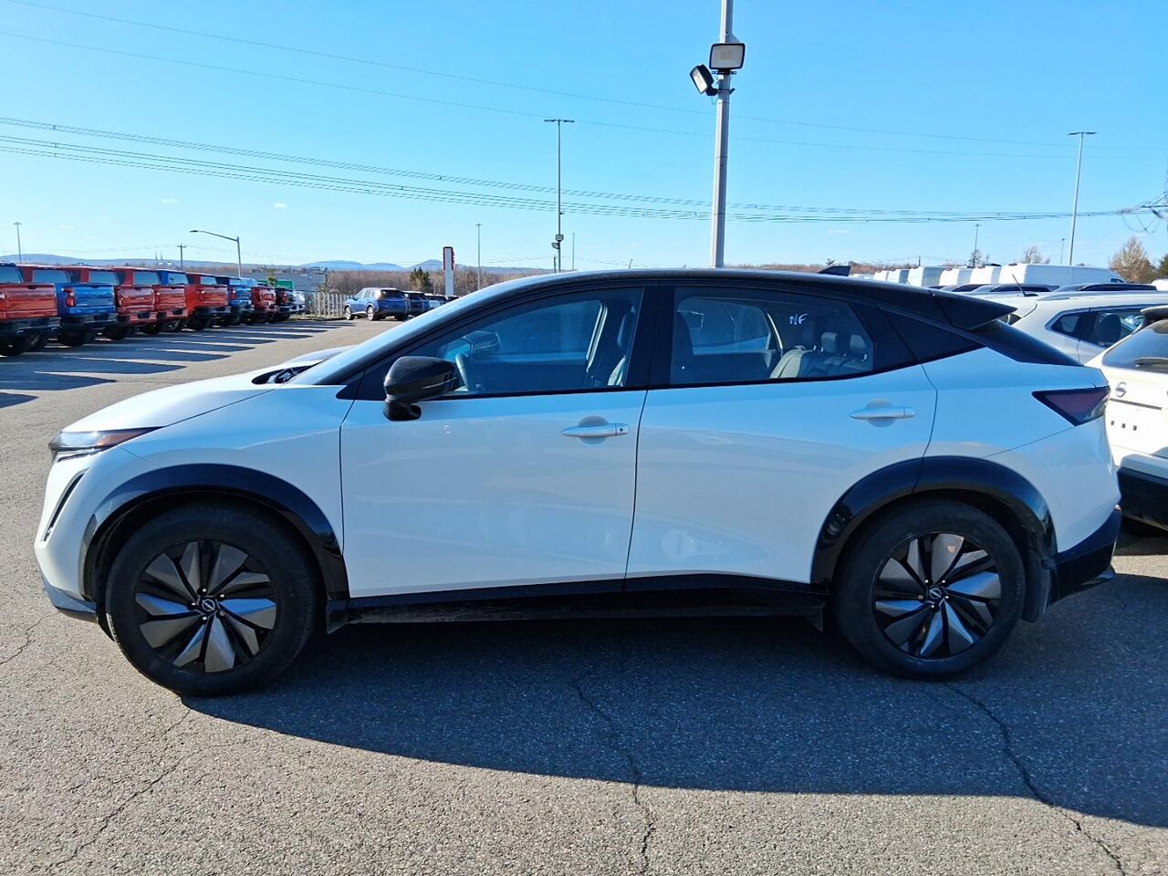 2024 Nissan ARIYA White Qu&eacute;bec - photo #0