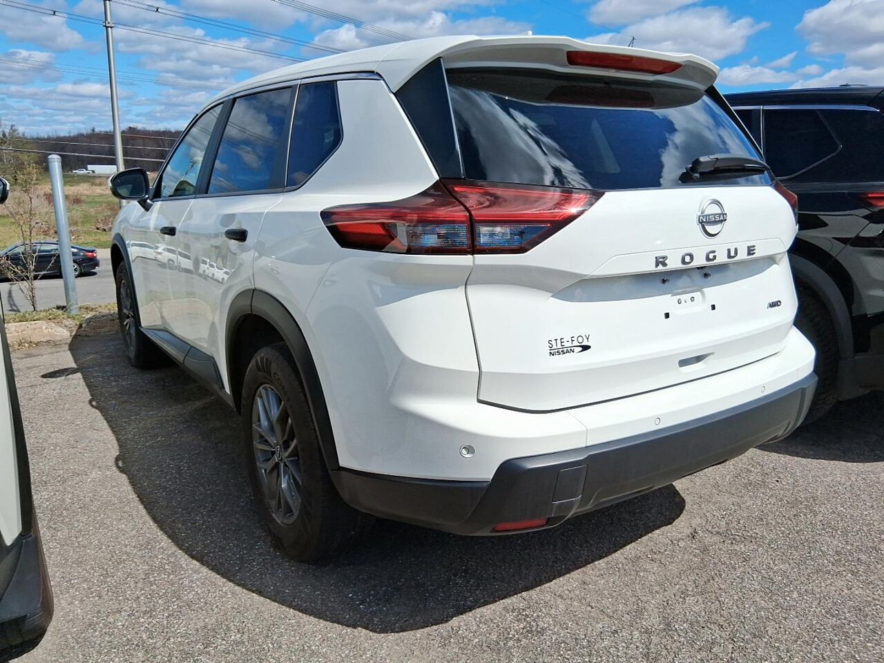 2024 Nissan Rogue White Qu&eacute;bec - photo #0