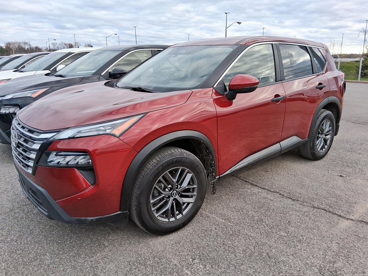 2024 Nissan Rogue Red Qu&eacute;bec - photo #0