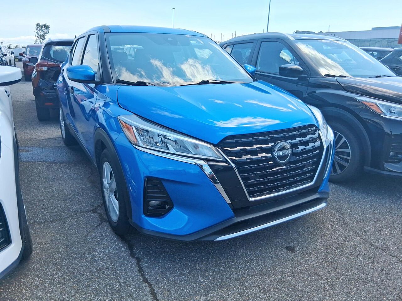2024 Nissan Kicks S TA