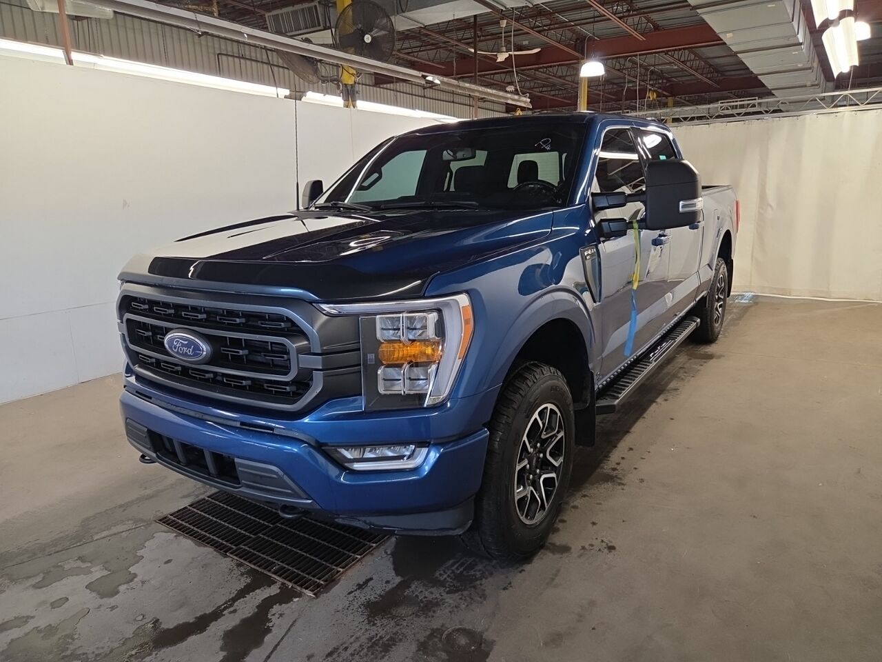 2023 Ford F-150 F150 XLT CREW CAB Blue Ch&acirc;teauguay - photo #0