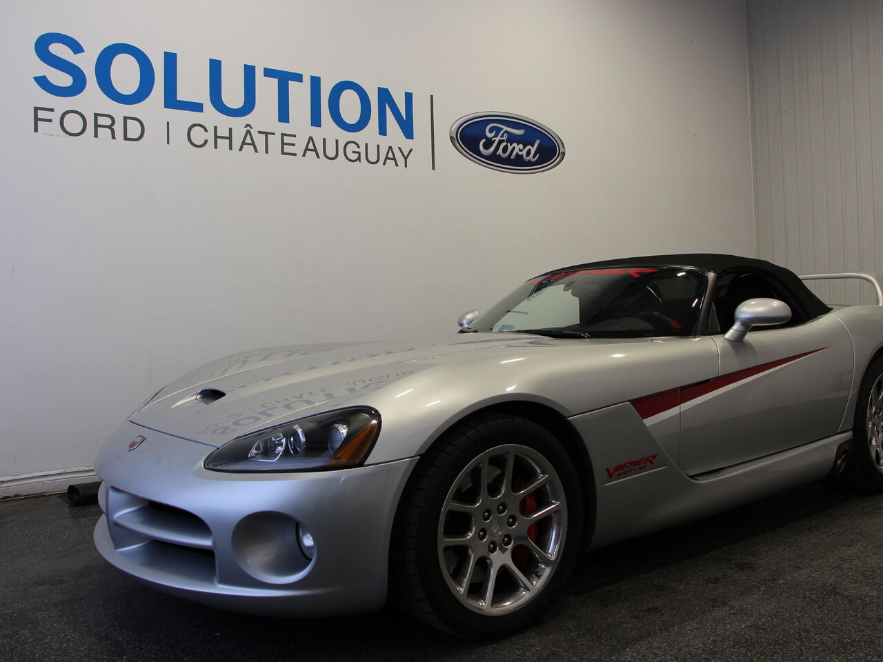 2005 Dodge Viper SRT10 Roadster RWD