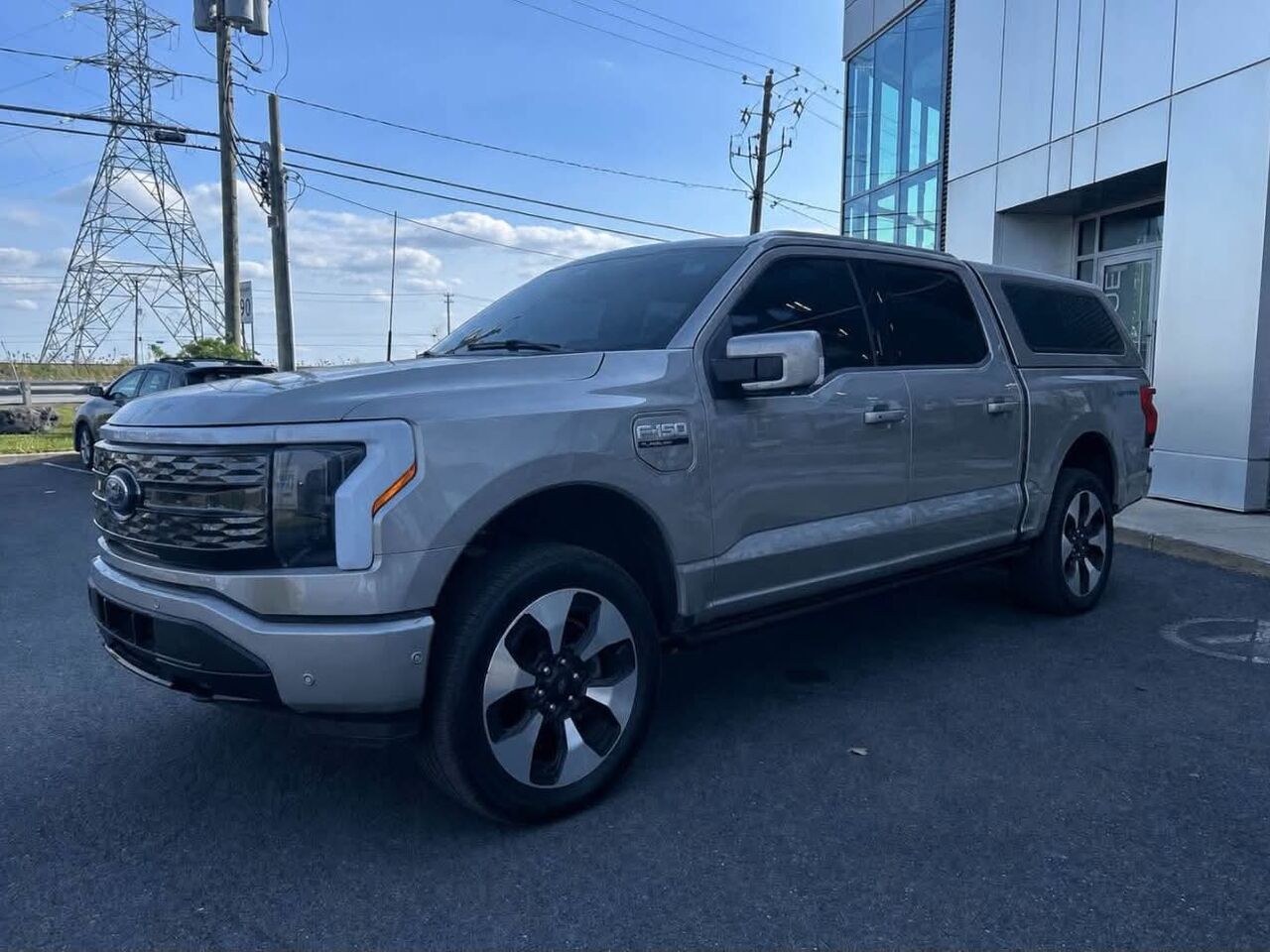 2023 Ford F-150 Lightning Platinum SuperCrew AWD
