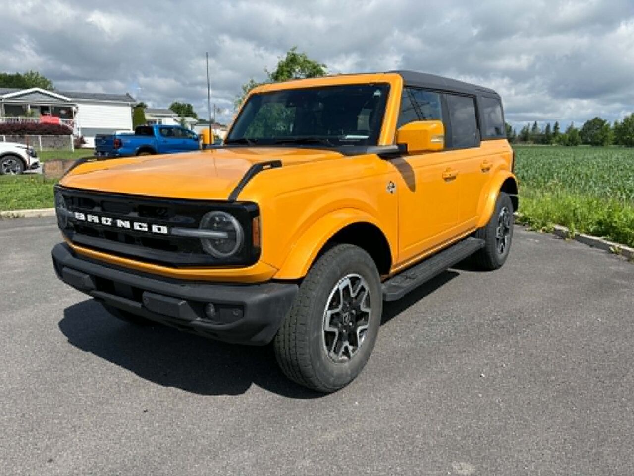 Orange 2022 Ford Bronco 4-Door 4WD SUV / Crossover Four-Wheel Drive Automatic
