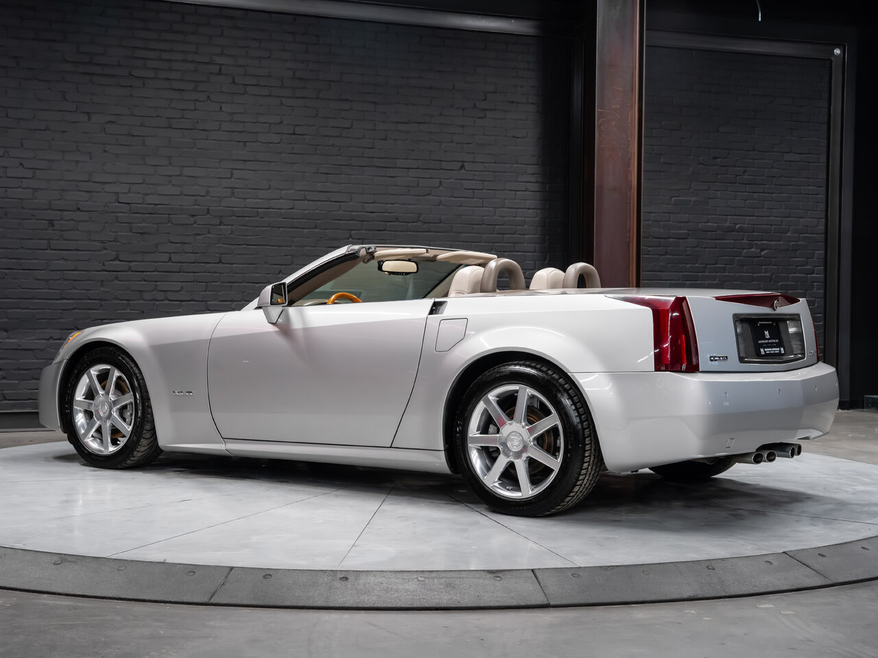 2005 Cadillac XLR
