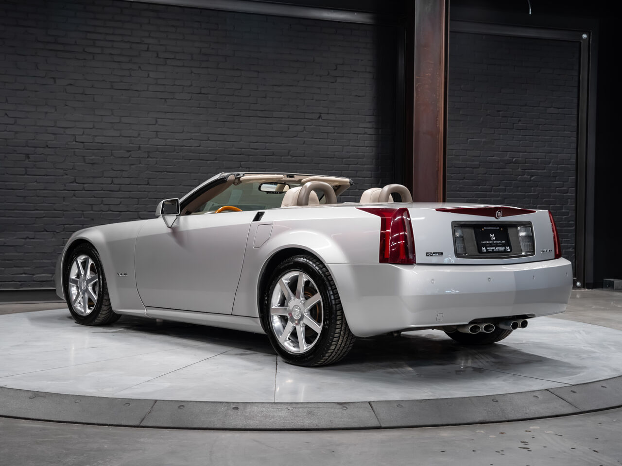 2005 Cadillac XLR
