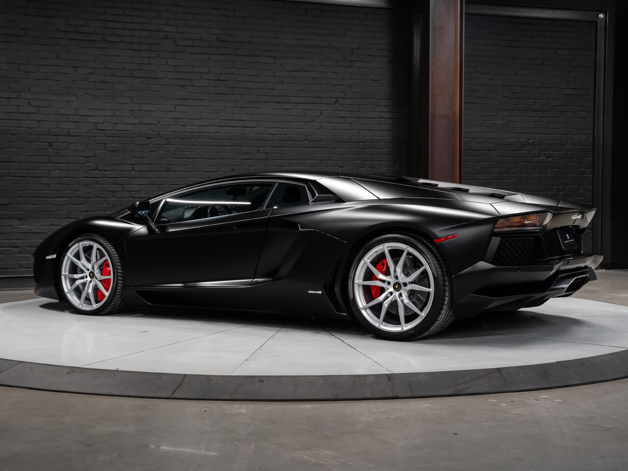 2017 Lamborghini Aventador