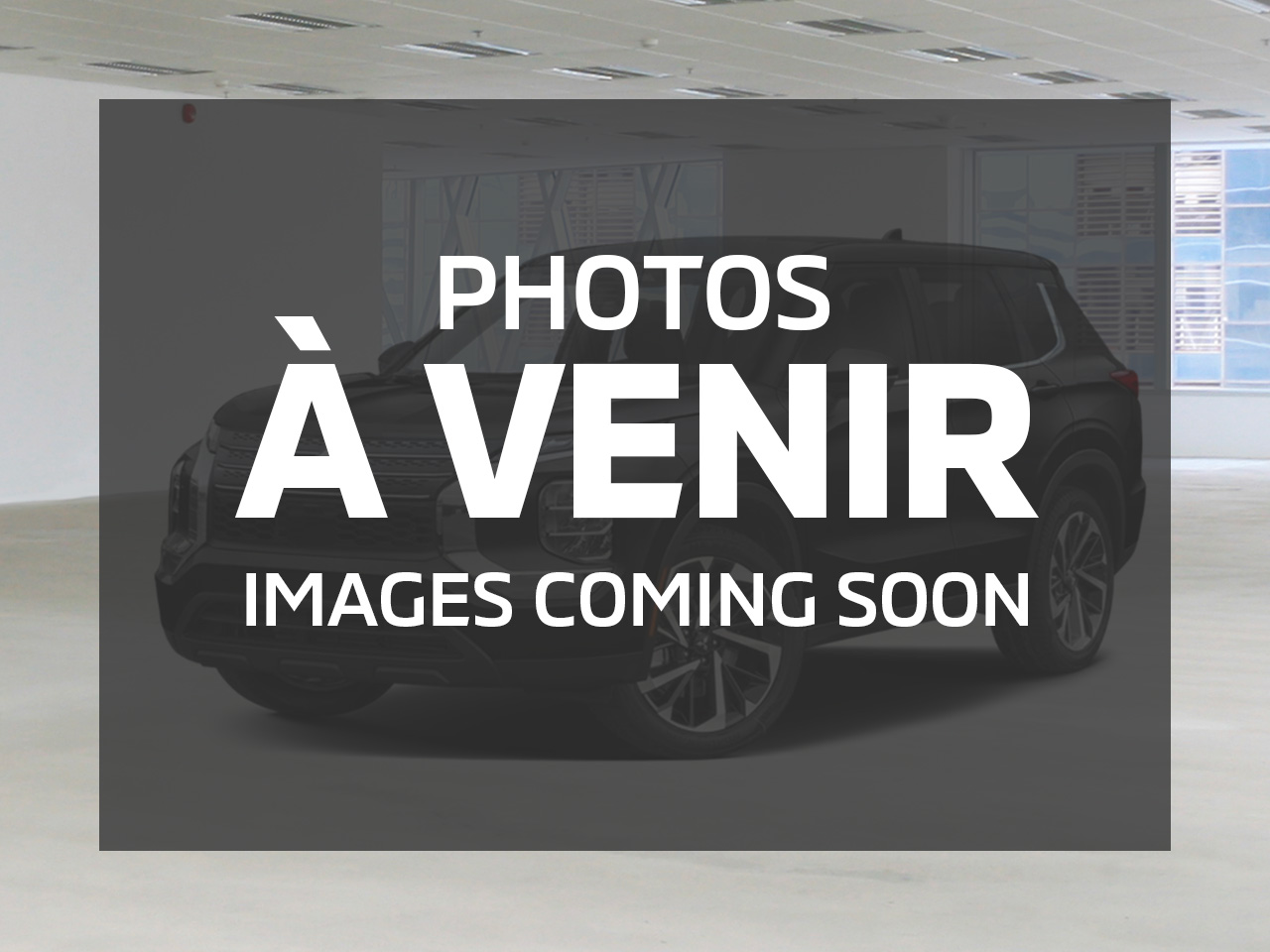 Mitsubishi Outlander S-AWC 2022 Noir Amos - photo #0